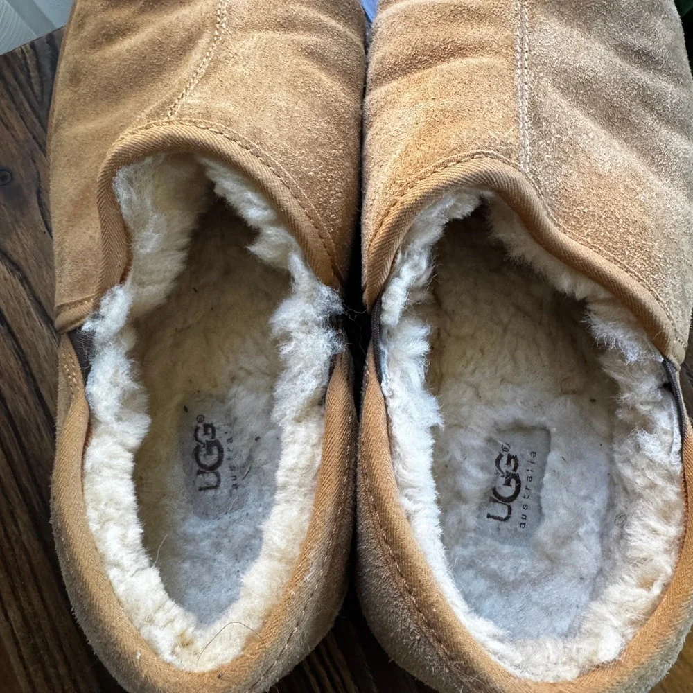 UGG Australia Romeo 5112 Mens Suede Sheepskin Slippers Chestnut Brown Size 11‎